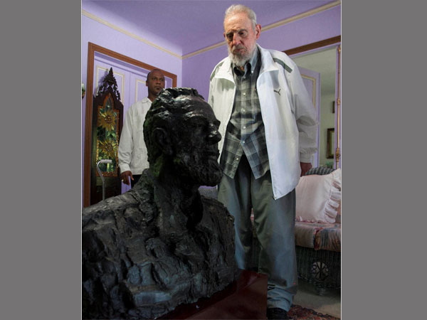 Fidel Castro hailed at UN Fidel Castro hailed at UN