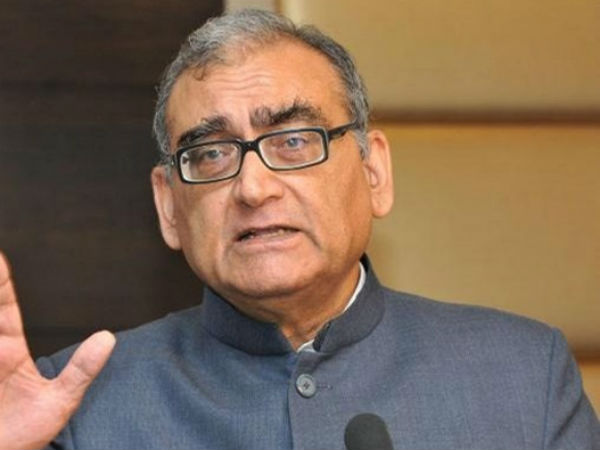 Justice Katju moves SC Justice Katju moves SC
