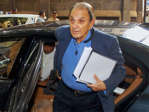 Nusli Wadia Nusli Wadia