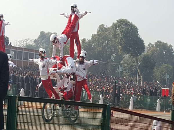 Motorcycle daredevils Motorcycle daredevils