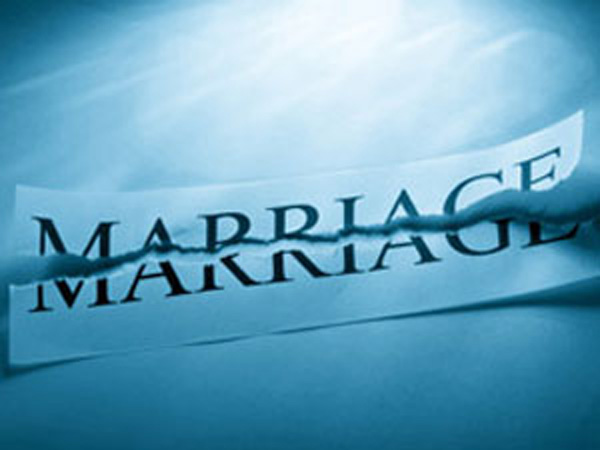 Woman ends 21-year-long marriage Woman ends 21-year-long marriage