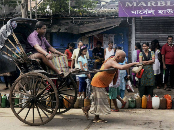 Govt to make ration shops Aadhaar-enable Govt to make ration shops Aadhaar-enable