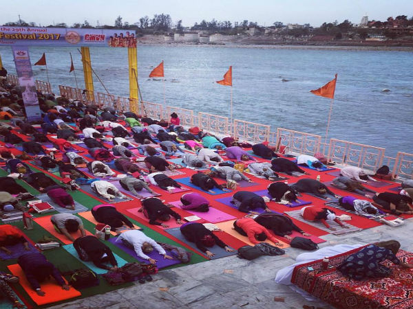 Modi to address Yoga delegates