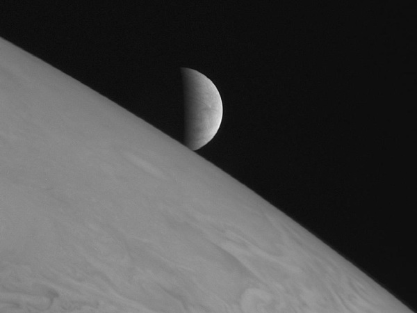 The moon’s icy surface The moon’s icy surface