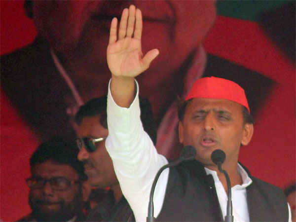 Uttar Pradesh SP leader and Chief Minister Akhilesh Yadav addressing an election rally for the last phase of the Uttar Pradesh assembly elections in Mirzapur. Uttar Pradesh SP leader and Chief Minister Akhilesh Yadav addressing an election rally for the last phase of the Uttar Pradesh assembly elections in Mirzapur.