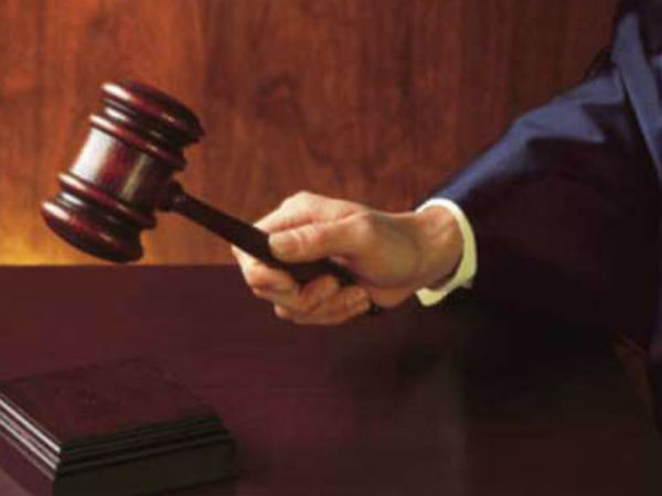 Lahore High Court bar association has issued warning to lawyers, saying those who take up Kulbhushan Jadhav's case would lose membership. Lahore High Court bar association has issued warning to lawyers, saying those who take up Kulbhushan Jadhav's case would lose membership.