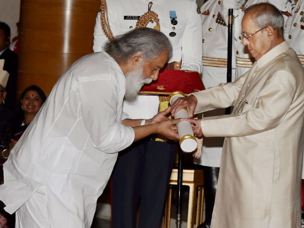 Singer K J Yesudas Singer K J Yesudas