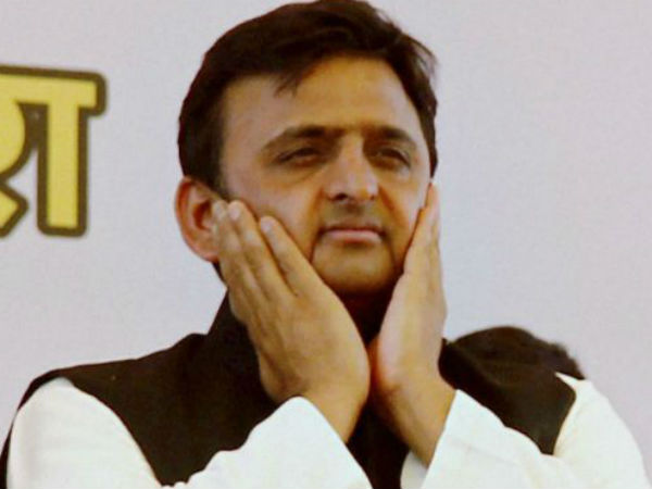 Uttar Pradesh former chief minister Akhilesh Yadav now finds himself in the line of fire with more and more voices in the Samajwadi Party questioning his leadership. Uttar Pradesh former chief minister Akhilesh Yadav now finds himself in the line of fire with more and more voices in the Samajwadi Party questioning his leadership.