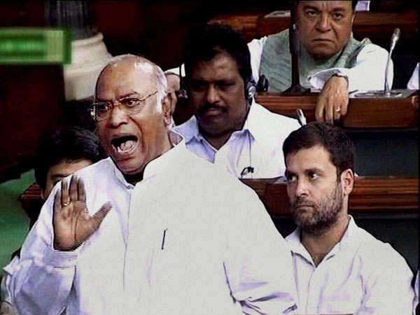 Congress leader Mallikarjuna kharge Congress leader Mallikarjuna kharge