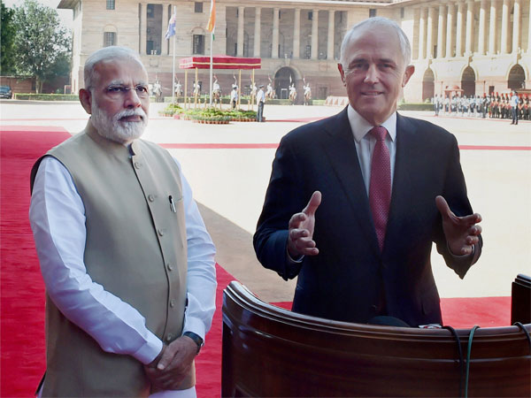 Prime Minister Narendra Modi addressing media with his Australian counterpart Malcolm Turnbull during the ceremonial reception at the forecourt of Rashtrapati Bhawan in New Delhi. Prime Minister Narendra Modi addressing media with his Australian counterpart Malcolm Turnbull during the ceremonial reception at the forecourt of Rashtrapati Bhawan in New Delhi.