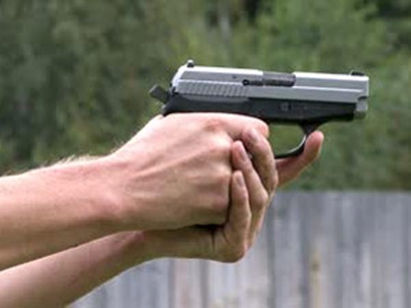 Indian man shot dead by armed robbers in US Indian man shot dead by armed robbers in US
