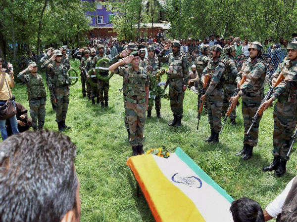 Few Kashmiris still consider themselves Indian