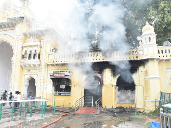 Fire breaks out at historic Mysuru Palace gate Fire breaks out at historic Mysuru Palace gate