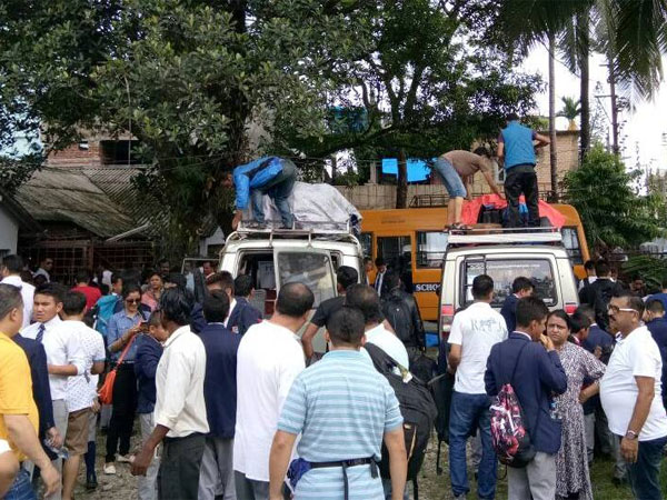 Boarders meet anxious parents at Siliguri Boarders meet anxious parents at Siliguri
