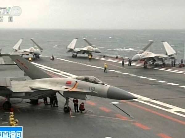 Chinese aircraft carrier Liaoning arrives in Hong Kong Chinese aircraft carrier Liaoning arrives in Hong Kong