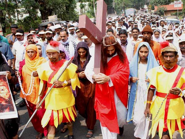 Vested interest desecrate two more holy crosses in Goa Vested interest desecrate two more holy crosses in Goa