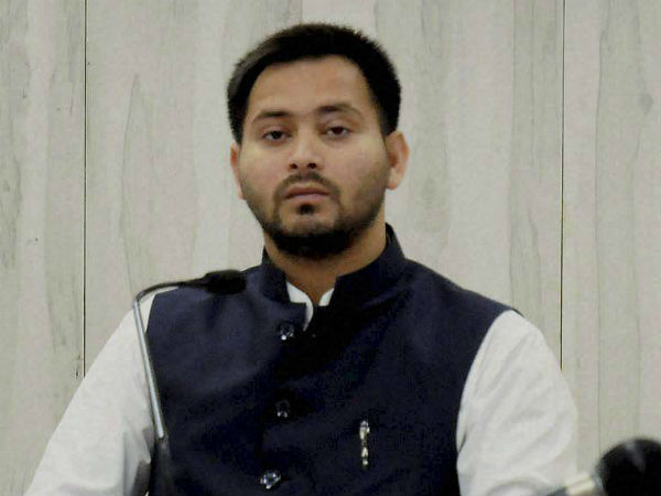 Tejashwi appears before ED in railway hotels PMLA case Tejashwi appears before ED in railway hotels PMLA case