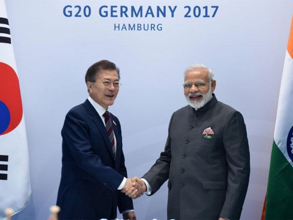 G20 summit: PM Modi meets S. Korean President Moon Jae-in G20 summit: PM Modi meets S. Korean President Moon Jae-in