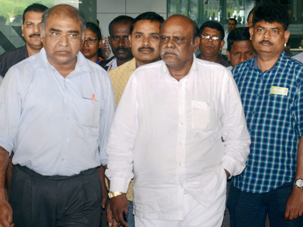 Justice Karnan petitions newly sworn-in President Kovind Justice Karnan petitions newly sworn-in President Kovind