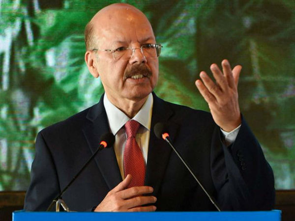 Former Chief Election Commissioner Nasim Zaidi Former Chief Election Commissioner Nasim Zaidi