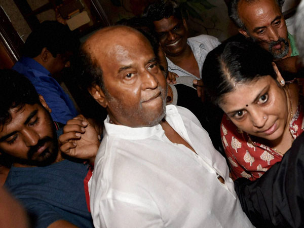 Swamy takes dig at Rajinikanth, tweets photo of superstar in Casino Swamy takes dig at Rajinikanth, tweets photo of superstar in Casino