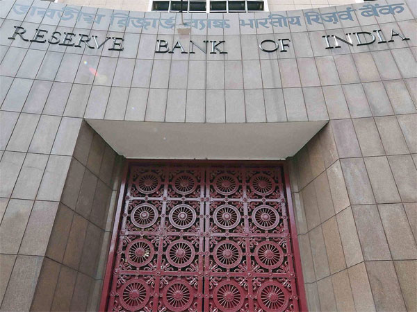 Gujarat HC raps RBI for giving directions to NCLT Gujarat HC raps RBI for giving directions to NCLT