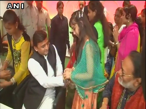 Akhilesh Yadav celebrating Raksha Bandhan