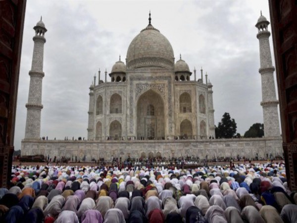 Prayers at royal mosque