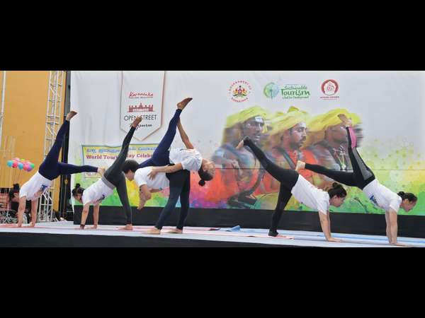 Artists perform