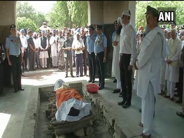 Farewell Marshal Arjan Singh: Gun salute, fly past held at last rites ceremony Farewell Marshal Arjan Singh: Gun salute, fly past held at last rites ceremony
