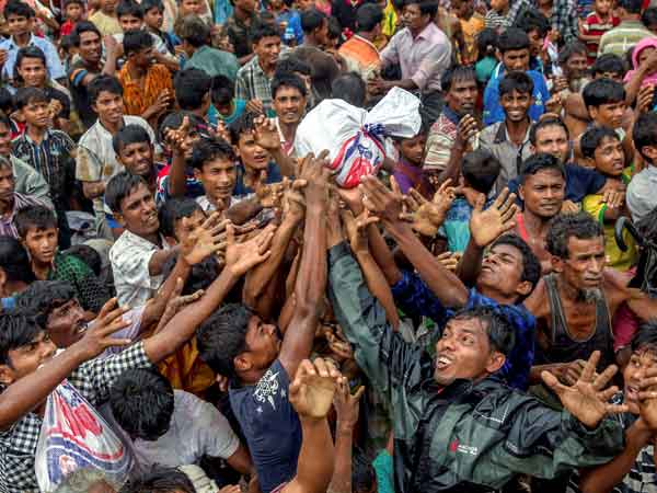 163 killed, 91 missing in attacks by Rohingya Muslim militants: Myanmar Govt 163 killed, 91 missing in attacks by Rohingya Muslim militants: Myanmar Govt