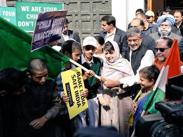 Satyarthi with J&K CM Mehbooba Mufti Satyarthi with J&K CM Mehbooba Mufti