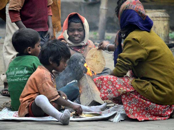 How many people are starving in India?