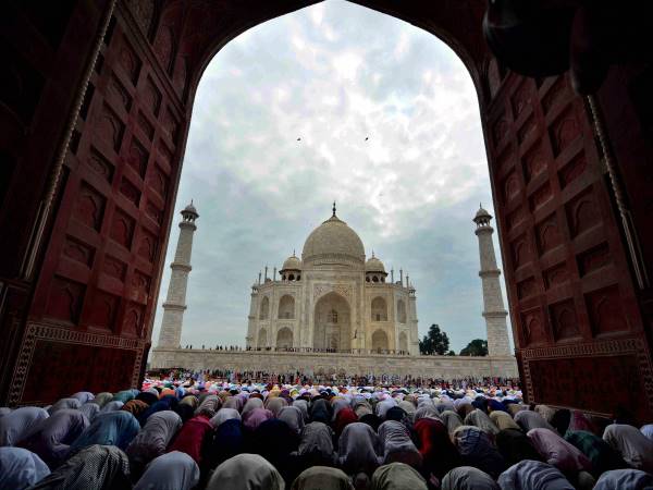 Mumtaz burial date