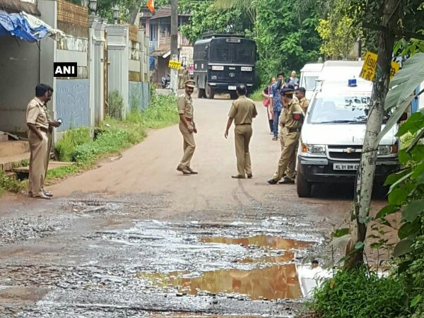 CPI-M workers, policemen injured in stone-pelting CPI-M workers, policemen injured in stone-pelting