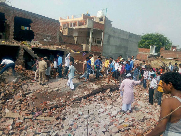UP: Two dead as explosion in illegal firecracker unit in Kanpur UP: Two dead as explosion in illegal firecracker unit in Kanpur