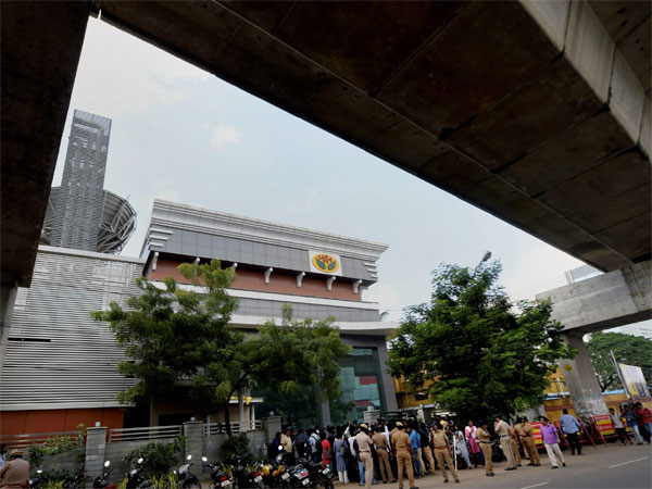 Media personnel stand guard in front of the "Jaya TV" where IT officials conducted a raid, in Chennai on Thursday. Armed police personnel have been deployed on the premises of Jaya TV, which is controlled by the family of jailed AIADMK leader V.K. Sasikala. Media personnel stand guard in front of the "Jaya TV" where IT officials conducted a raid, in Chennai on Thursday. Armed police personnel have been deployed on the premises of Jaya TV, which is controlled by the family of jailed AIADMK leader V.K. Sasikala.