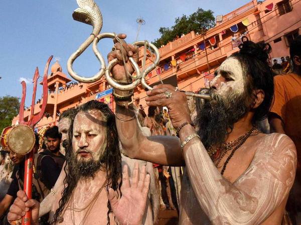 How the dates of mela are calculated?