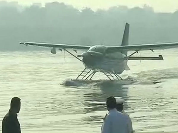 Modi boards sea-plane at Sabarmati riverfront Modi boards sea-plane at Sabarmati riverfront