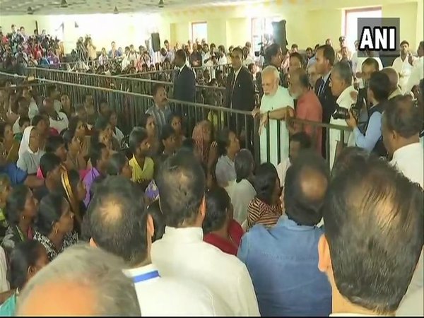 Modi meeting families affected by Ockhi Modi meeting families affected by Ockhi