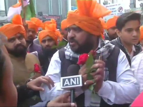 Protesters at Lucknow's Novelty cinema presented roses to people and appealed to them to not watch the film. Courtesy: ANI news Protesters at Lucknow's Novelty cinema presented roses to people and appealed to them to not watch the film. Courtesy: ANI news