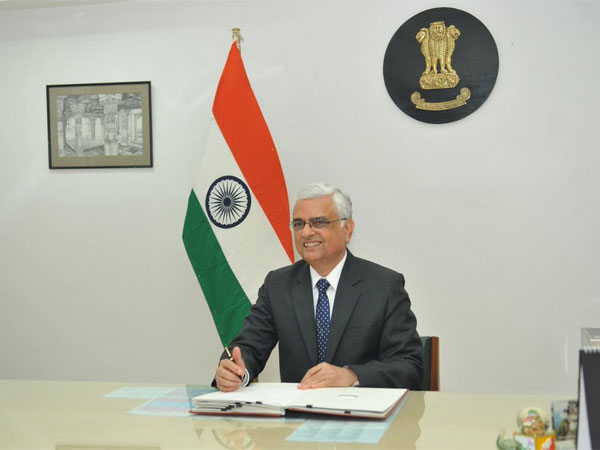 OP Rawat takes charges as Chief Election Commissioner. Courtesy: @PIB_India OP Rawat takes charges as Chief Election Commissioner. Courtesy: @PIB_India