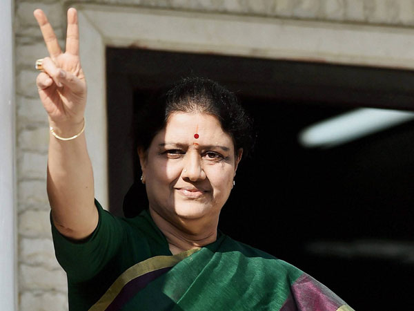 Secret letter on gutka scam found from Sasikala's room:IT dept to HC Secret letter on gutka scam found from Sasikala's room:IT dept to HC