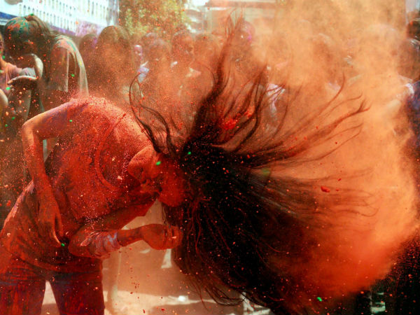 What is the story behind Holi 2018?