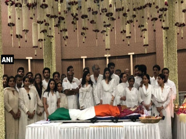 Sridevi's body wrapped in tricolour Sridevi's body wrapped in tricolour