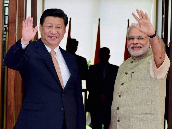 Modi speaks to Xi over phone: Congratulates on his re-election Modi speaks to Xi over phone: Congratulates on his re-election