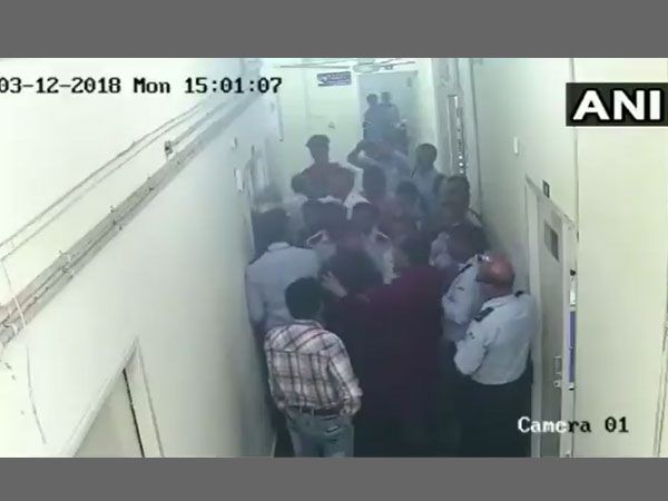 Delhi: Complained filed against JNU students for manhandling Dean Delhi: Complained filed against JNU students for manhandling Dean