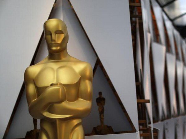 Oscar 2018: 'Dunkirk' grabs 3 awards, 'Coco' wins best animated feature Oscar 2018: 'Dunkirk' grabs 3 awards, 'Coco' wins best animated feature