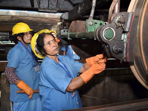 Women mechanics