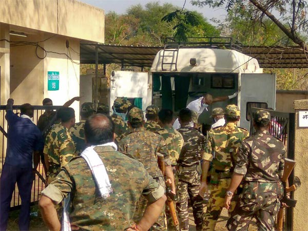 Postmortem is carried out on Monday of the bodies of Naxals killed in an encounter at Broriya forest area in Bhamragad taluka of Gadchiroli dustrict of Maharashtra Postmortem is carried out on Monday of the bodies of Naxals killed in an encounter at Broriya forest area in Bhamragad taluka of Gadchiroli dustrict of Maharashtra